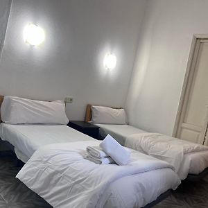 Habitación Económica con 2 Camas Individuales